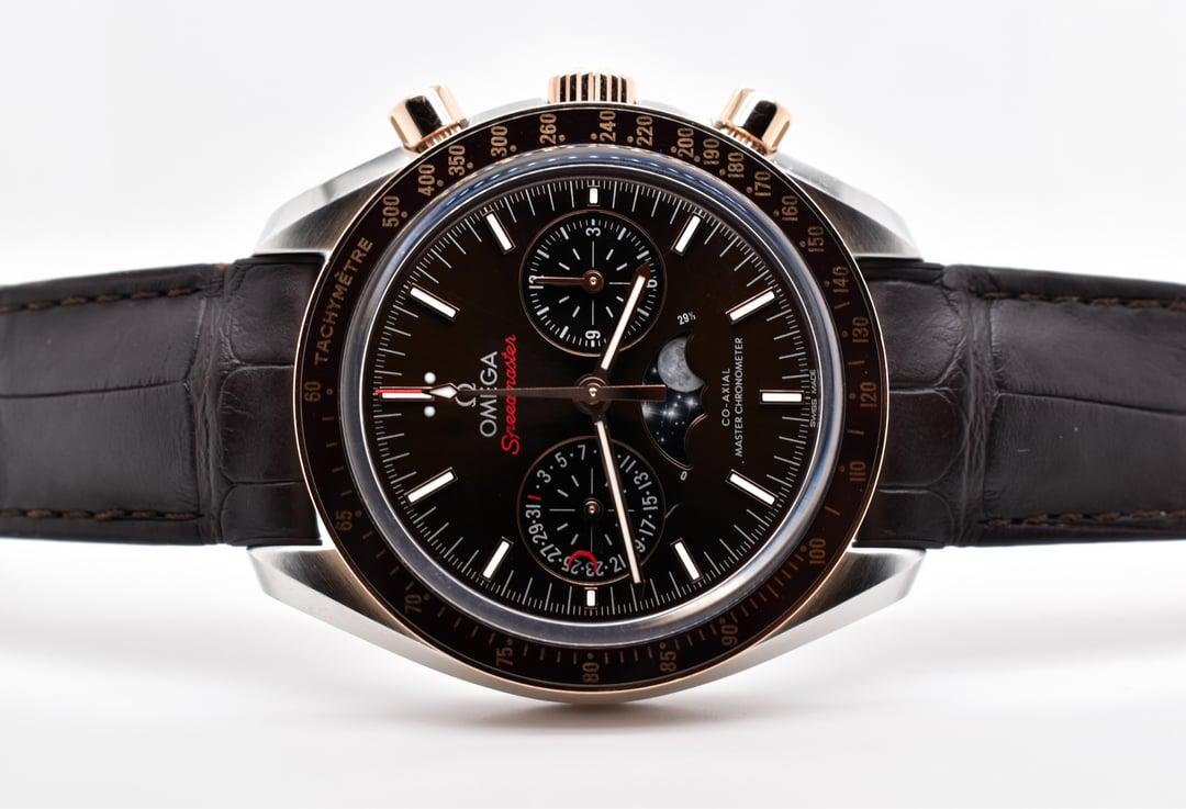 Omega Moonphase Speedmaster Chocolate dial 44.25mm  Crocodile band 304.23.44.52.13.001