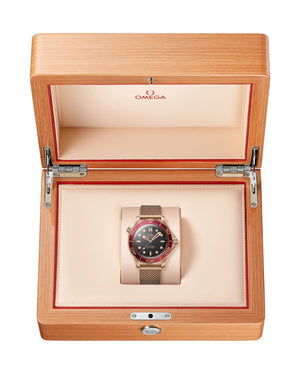 Seamaster Diver 300M 42 mm, Bronze gold on Bronze gold 210.90.42.20.01.003