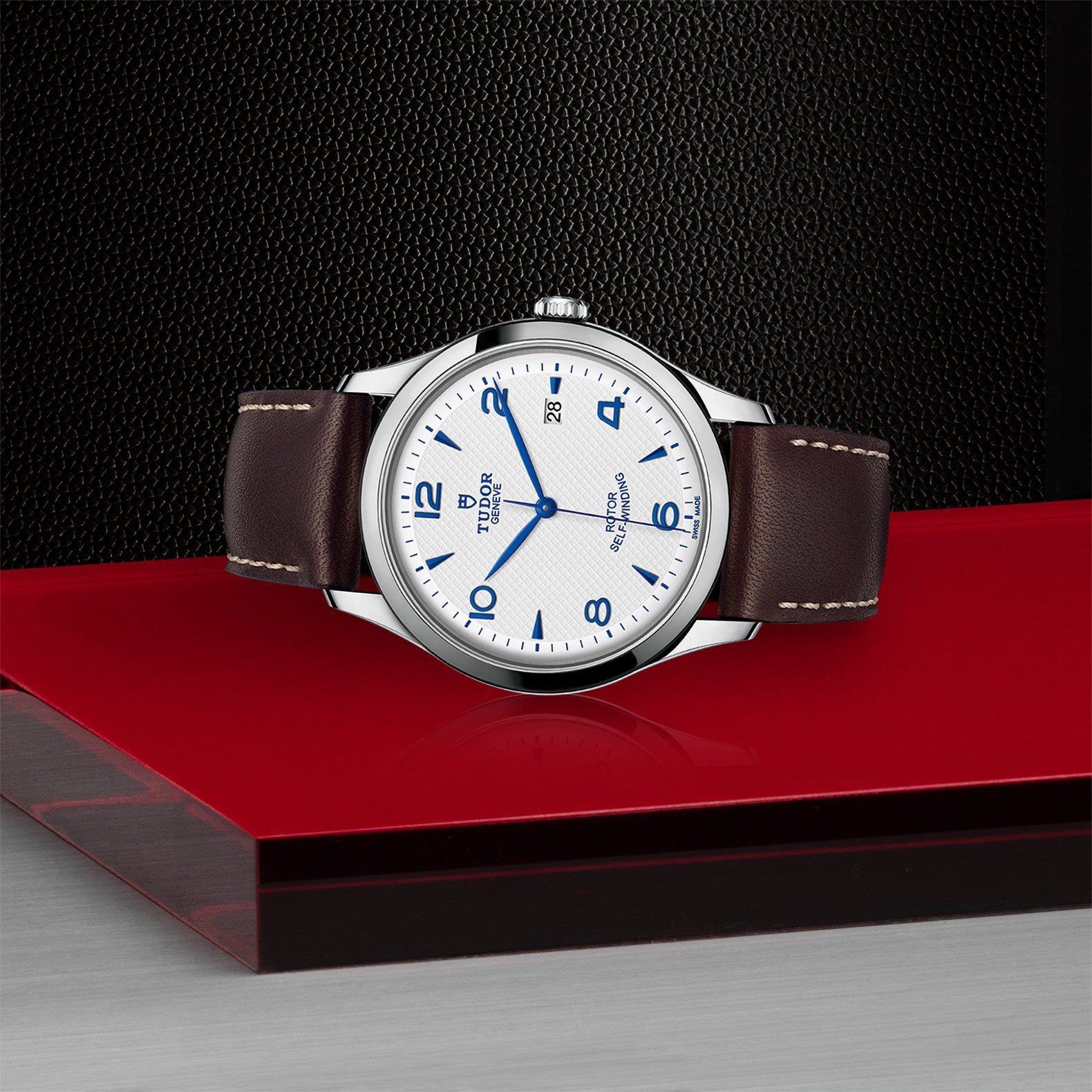Tudor 1926 Silver dial 41mm leather strap M91650-0010