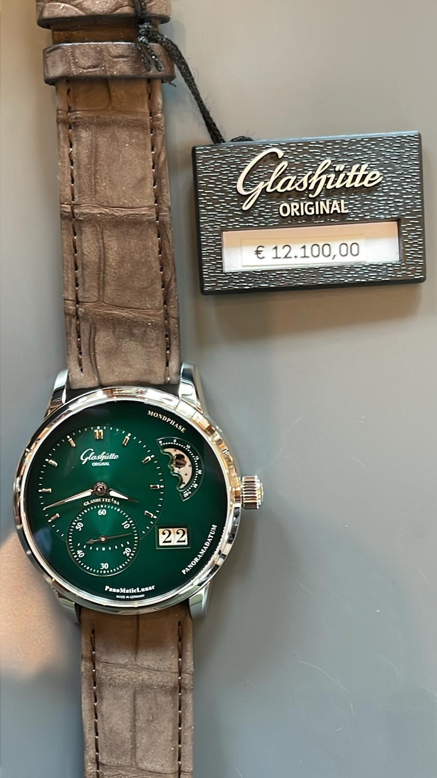 Glashütte Original Panomaticlunar Green Dial 40mm 1-90-02-13-32-62