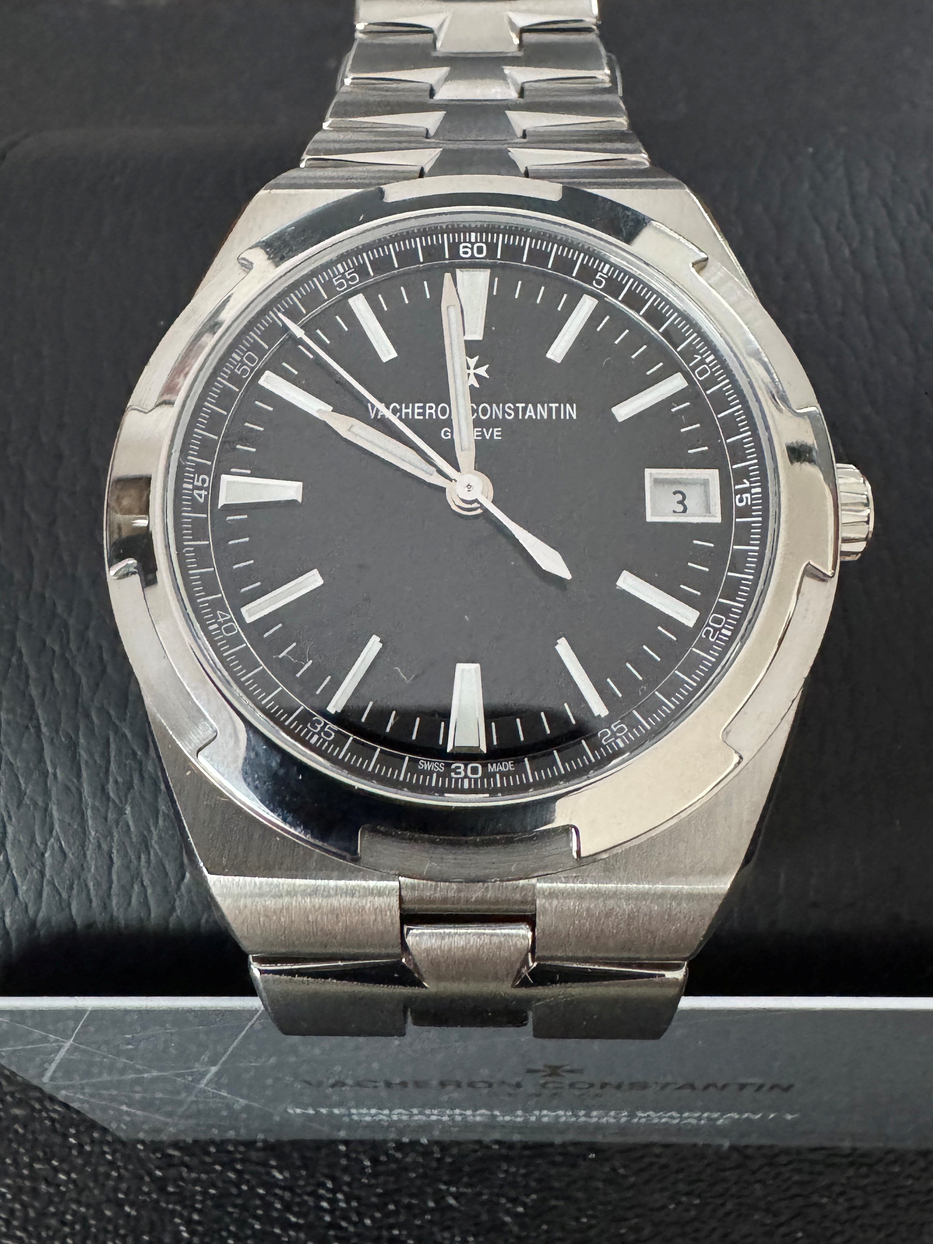 PREOWNED Vacheron Constantin Overseas Black dial 41mm 4500V/110A-B483