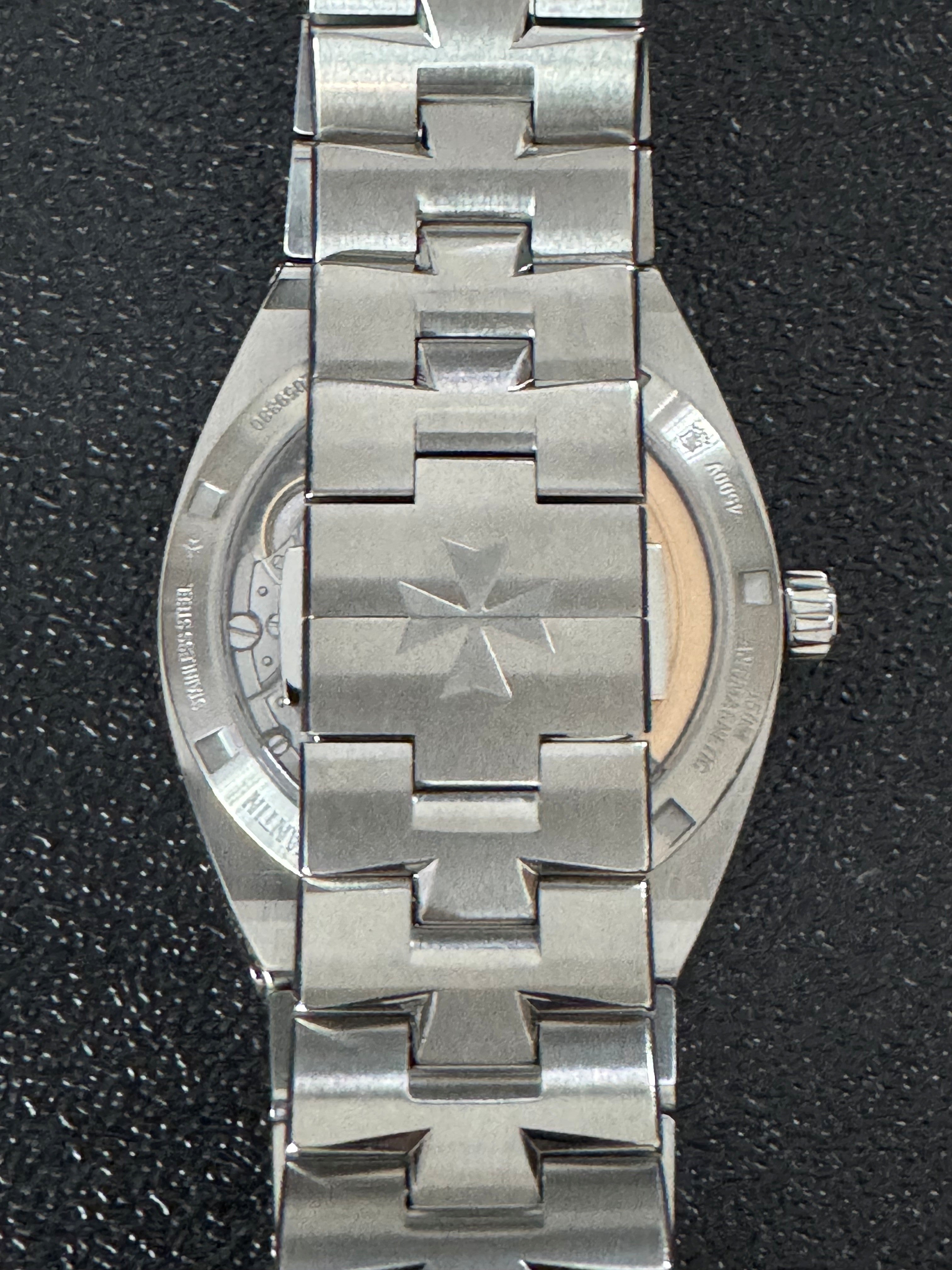 PREOWNED Vacheron Constantin Overseas Black dial 41mm 4500V/110A-B483