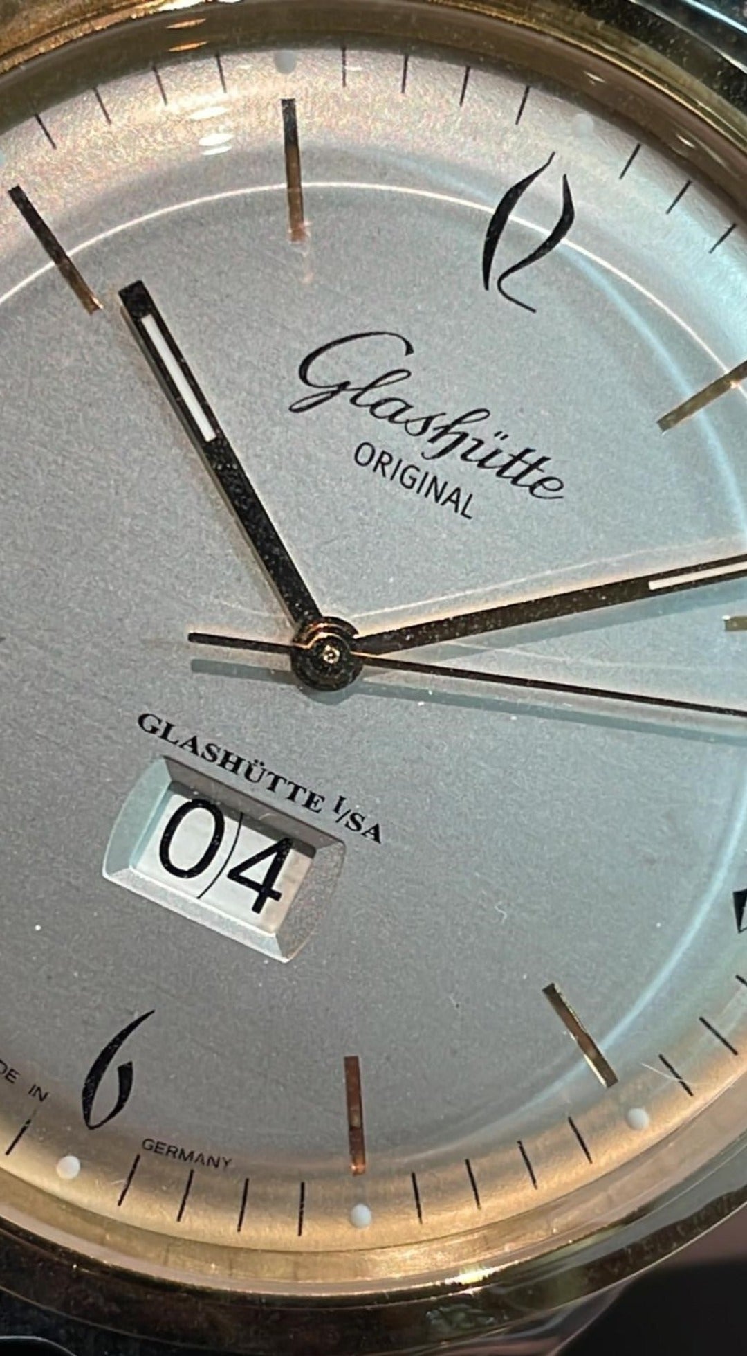 格拉苏蒂复古六十年代全景日期银色表盘男式手表 42 2-39-47-01-01-04