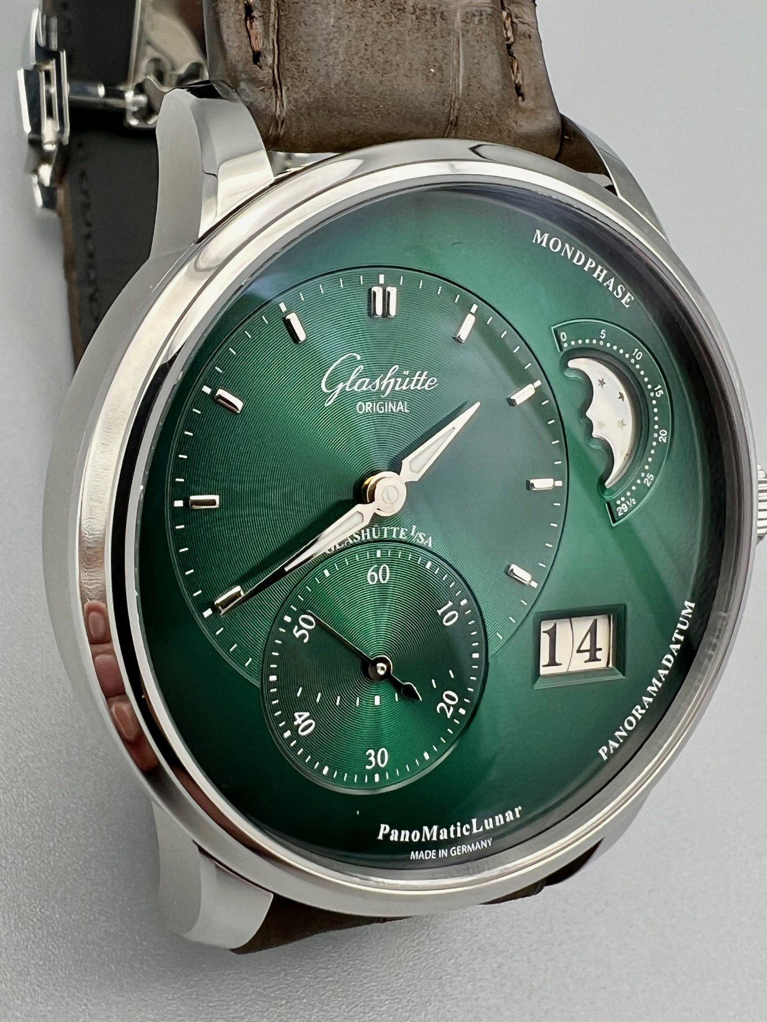 Glashütte Original Panomaticlunar Green Dial 40mm 1-90-02-13-32-62