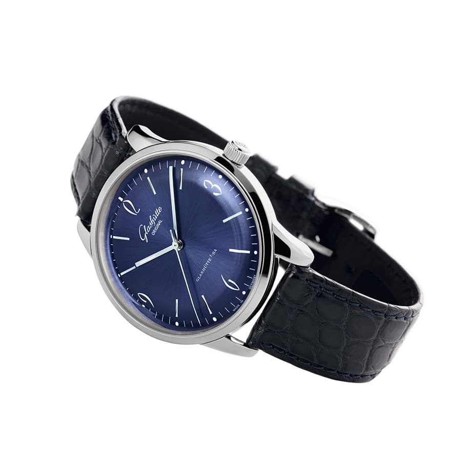 Glashutte Original Sixties Blue dial 39mm 1-39-52-06-02-04