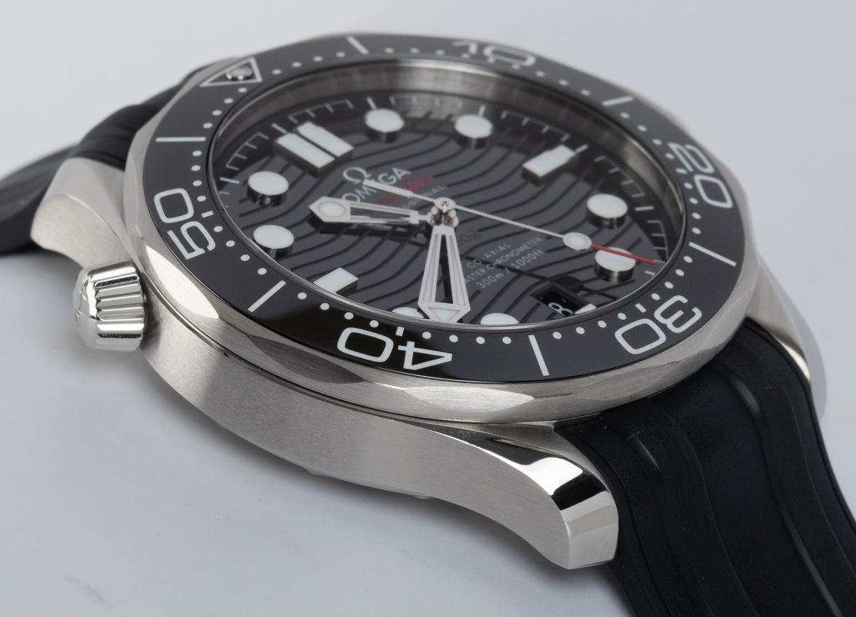 Omega Seamaster Diver 300M Black dial Mens watch 42mm 210.32.42.20.01.001